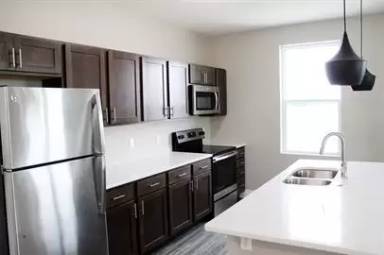 Main picture of 1009 Sunrise Dr