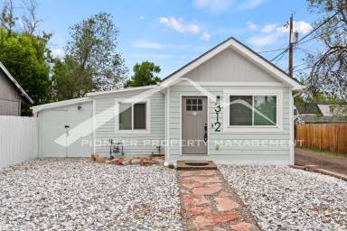 Main picture of 312 W Saint Vrain St