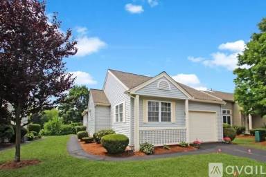 Main picture of 9 Heather Dr