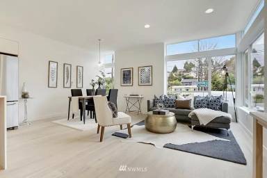 Main picture of 7327 Bainbridge Pl SW