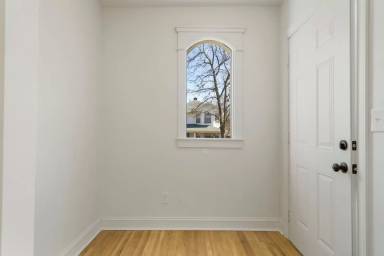 Main picture of 1340 S Florence Ave