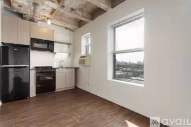 Main picture of 1325 W Wilson Ave Apartments