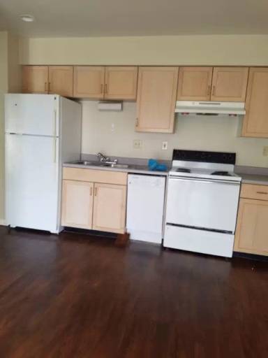 Main picture of 504 Regent Dr