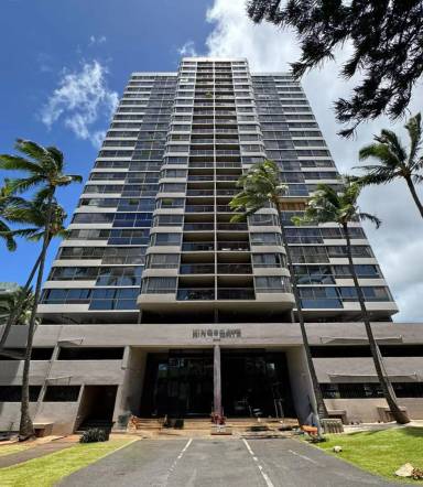 Main picture of King's Gate Condominium