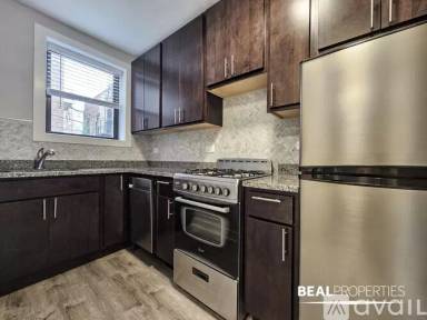 Main picture of 429 W Belden Ave