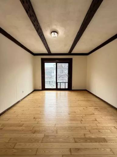 Main picture of 11 Alcott St