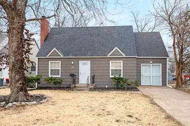 Main picture of 1203 E 80th St