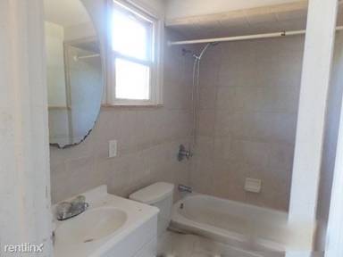 Main picture of 218 Orchard St
