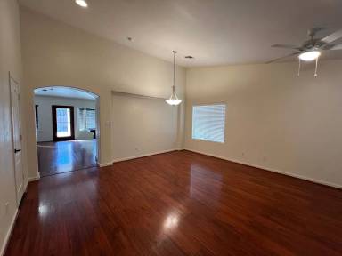 Main picture of 4831 W 29th St