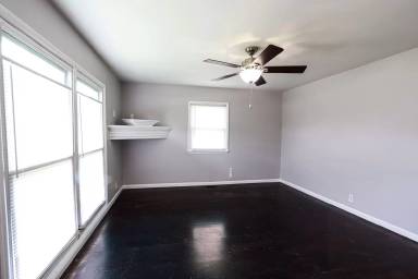 Main picture of 1220 S Lincoln Park Dr