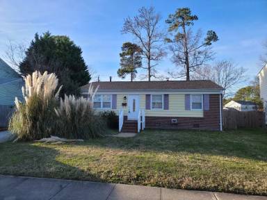 Main picture of 135 Alaric Dr
