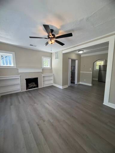 Main picture of 208 Linwood Dr