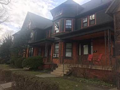 Main picture of 556 Park Ave