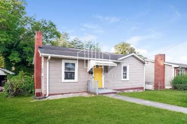 Main picture of 726 W Twentyfifth And One-Half St