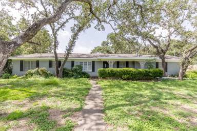 Main picture of 370 Donella Dr