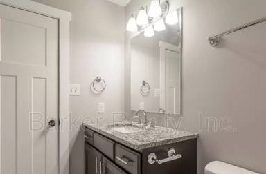 Main picture of 102 Bonnell Ct