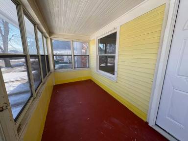 Main picture of 926 Ogden Ave