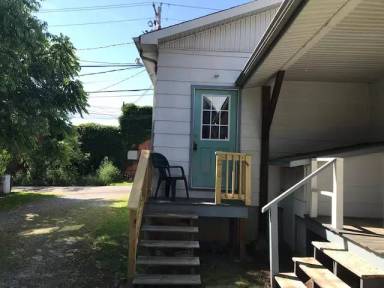 Main picture of 310 W Maple St