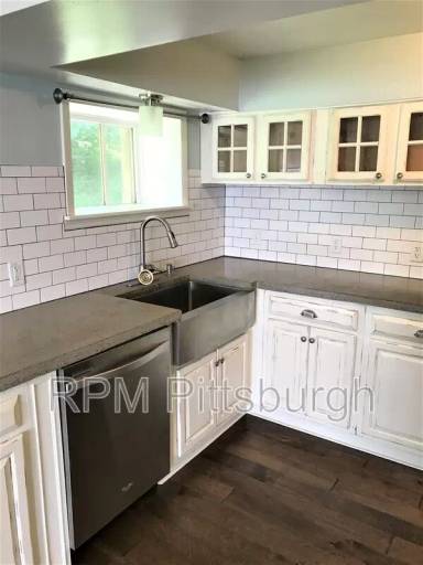Main picture of 457 Belonda St