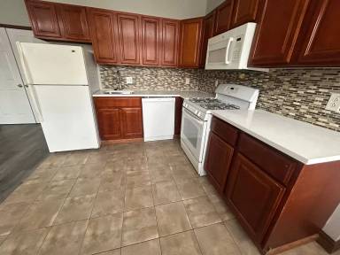 Main picture of 5100 Walnut St