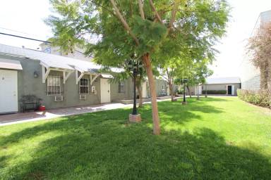Main picture of 3774 Roosevelt St