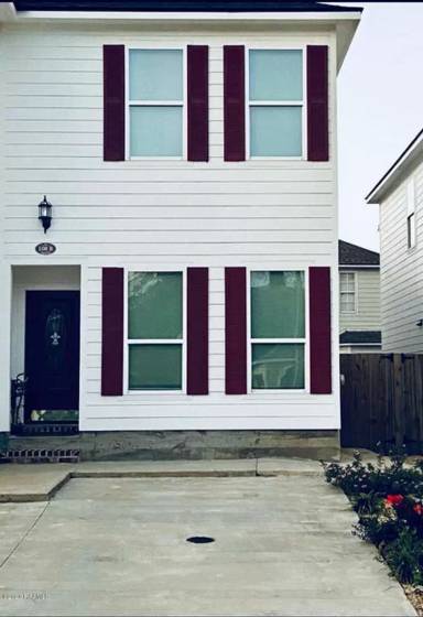 Main picture of 108 Appleoak Ave