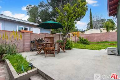 Main picture of 10706 Rhodesia Ave