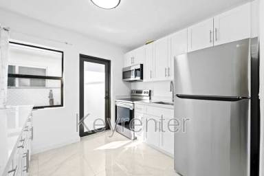 Main picture of 4992 NW 18th Ave
