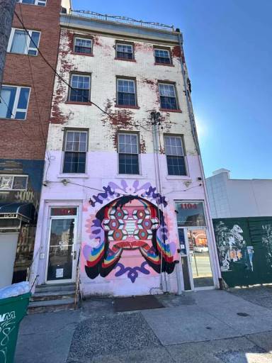 Main picture of 1104 Spring Garden St