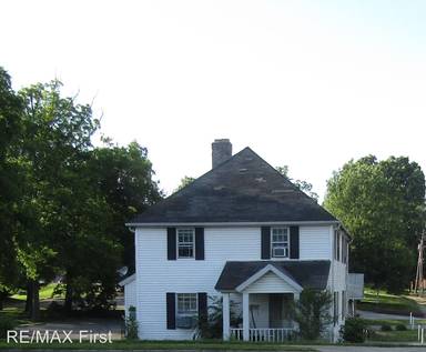 Main picture of 301 N Houston St