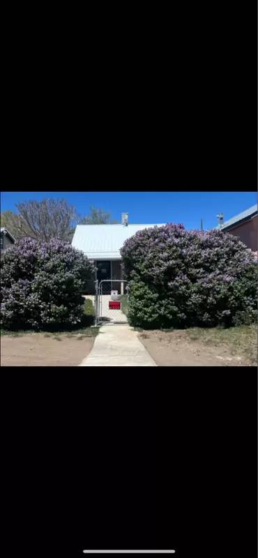 Main picture of 221 Railroad Ave