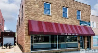 Main picture of 818 Ship St