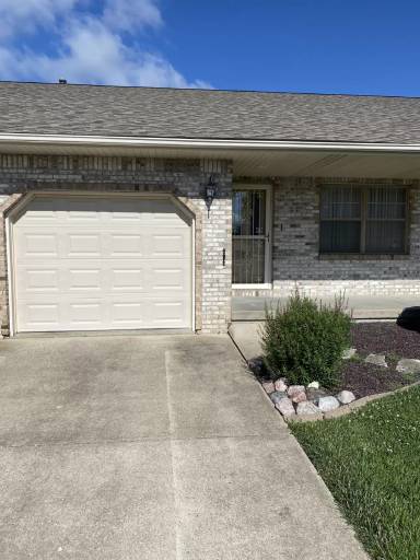 Main picture of 64 Heights Cir