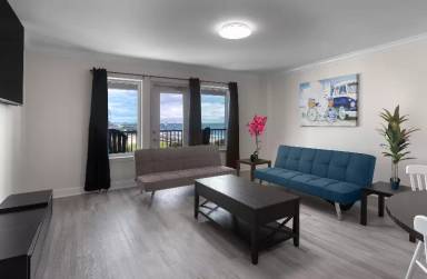 Main picture of 700 N Ocean Blvd