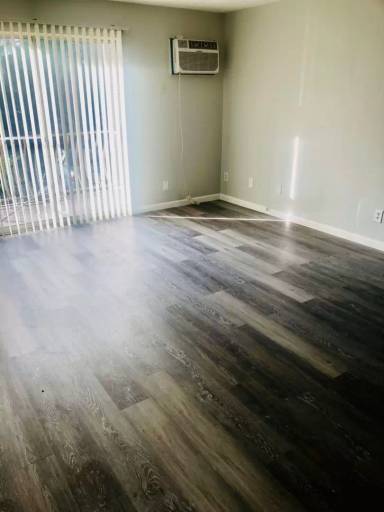 Main picture of 2356 Harrison Ave