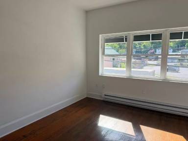Main picture of 33 N Washington St