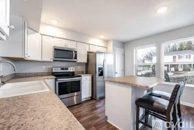 Main picture of 131 Inlet St