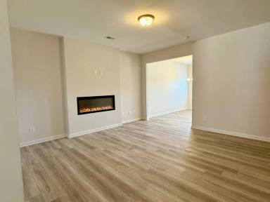 Main picture of 310 Skye Ln
