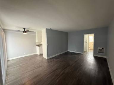 Main picture of 6331 Linden Ave