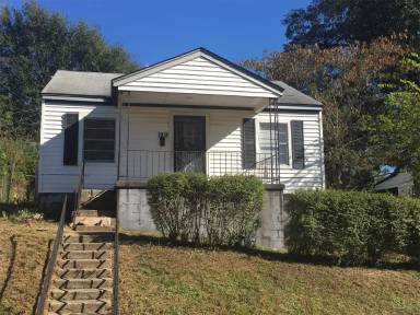Main picture of 2066 Farrington St