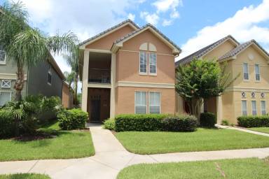 Main picture of 4003 Foxtail Palm Ct