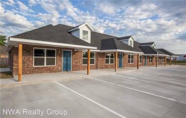 Main picture of 135 Erin Pl