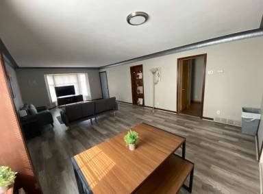 Main picture of 18314 Chagrin Blvd