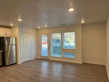 Main picture of 400 N 36th St