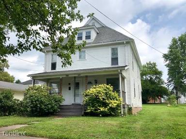 Main picture of 310 W 4th St