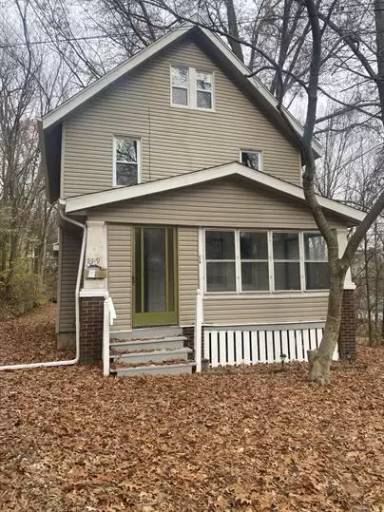 Main picture of 707 Roselle Ave