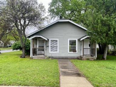 Main picture of 419 N Flood Ave