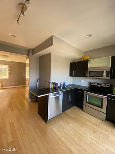 Main picture of 2838 Josephine St