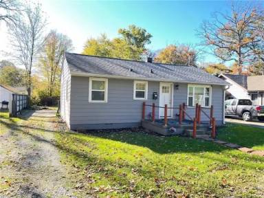 Main picture of 2617 E 6th St