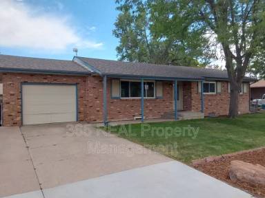 Main picture of 301 Olive Ln